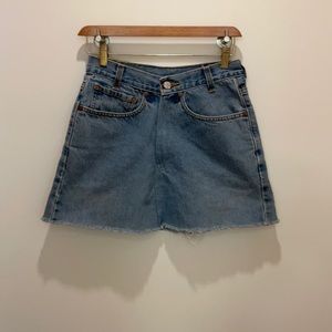 ❤️Levi’s jean skirt